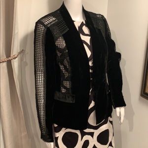KOBI JACKET SIZE SMALL BLACK VELVET WITH LACE